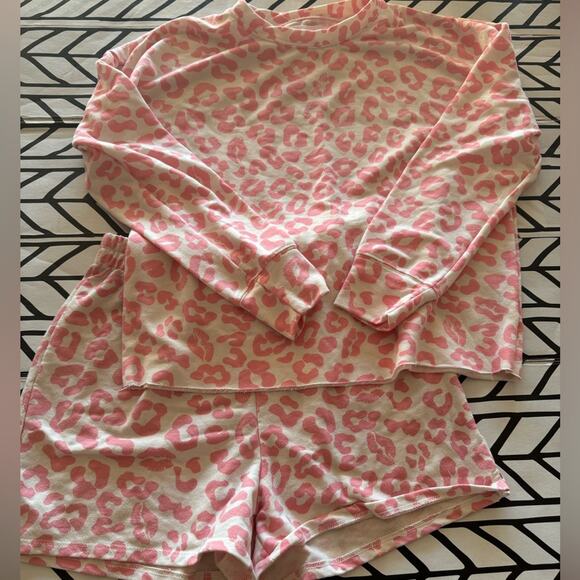 5/$20- Grayson Threads Sleepwear pink leopard print pajama set size medium - Picture 1 of 5
